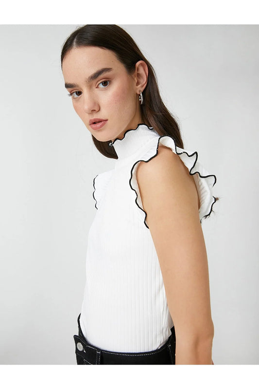 RUFFLED STAND UP COLLAR RIBBED TEE IN WHITE